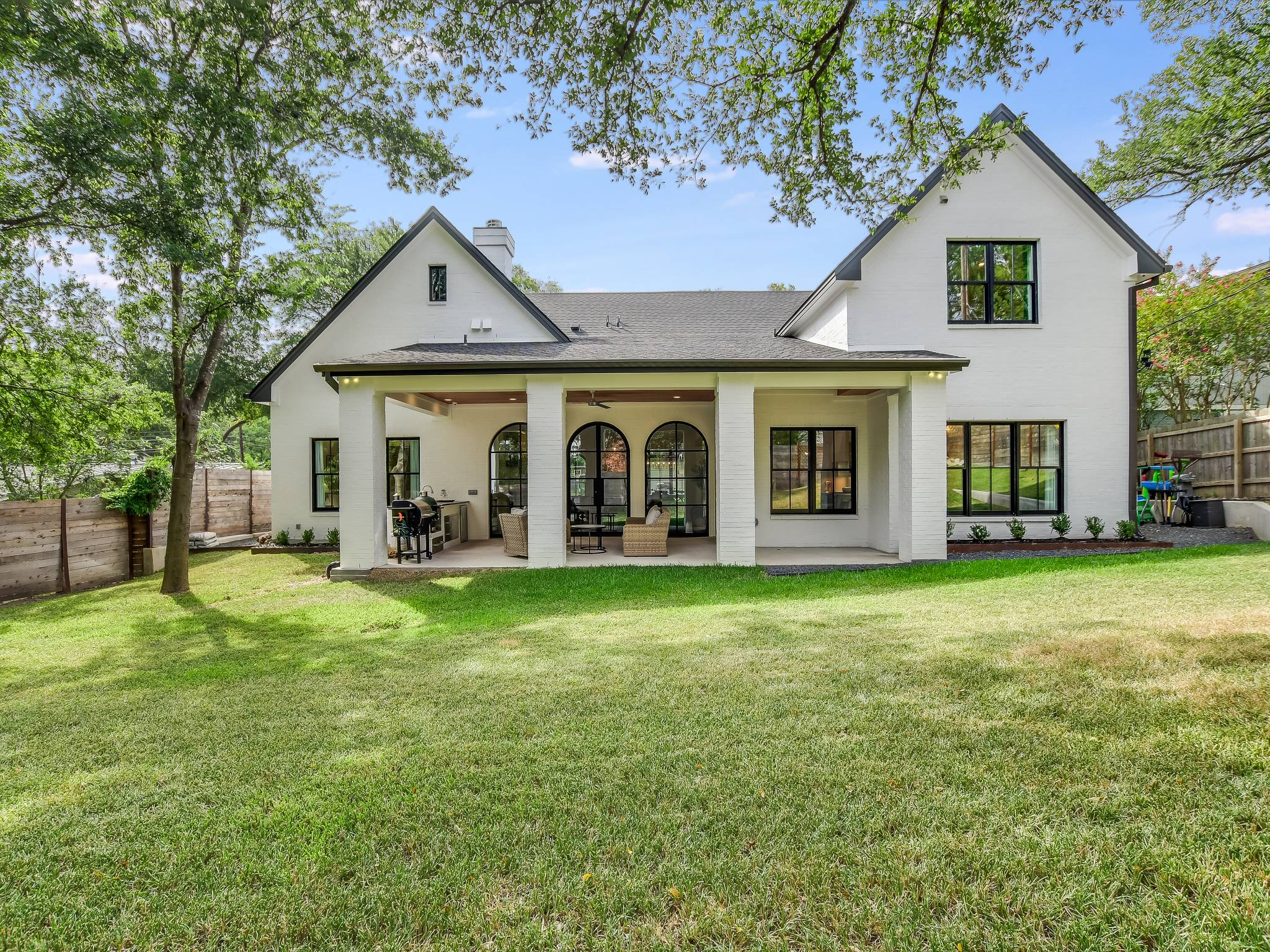 Oro House - Image 42